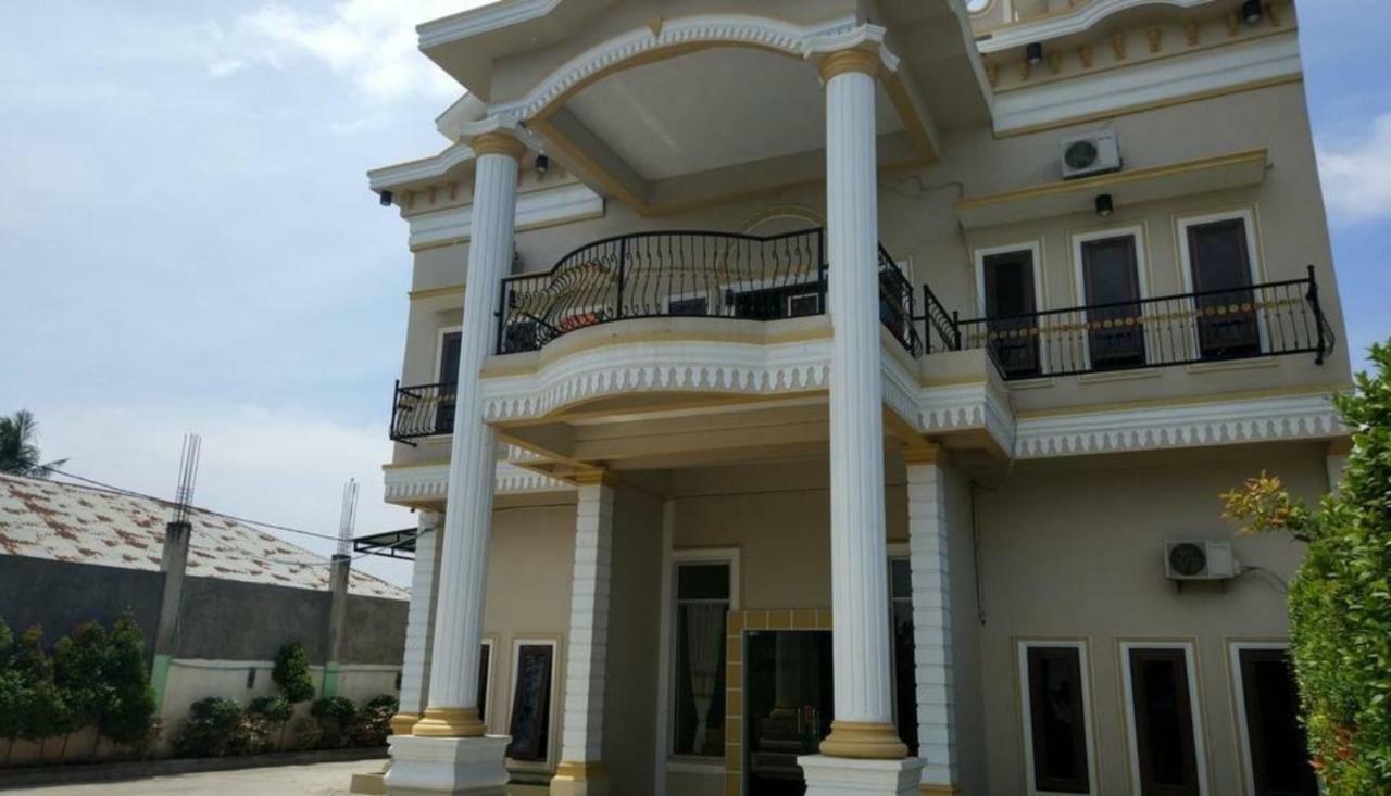 Hotel Grand Family Sungairampah Exterior photo